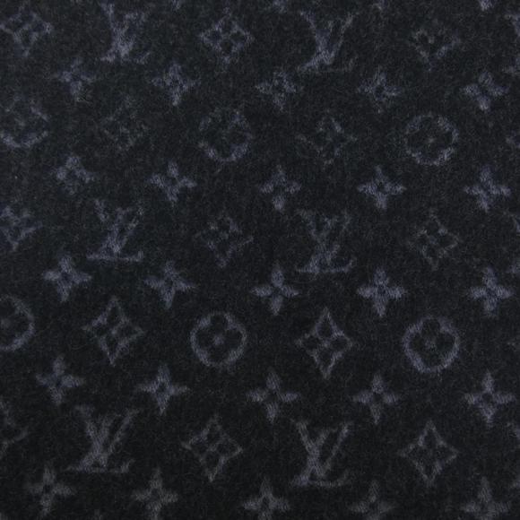 LOUIS VUITTON Monogram Cashmere Muffler - Picture 4 of 4